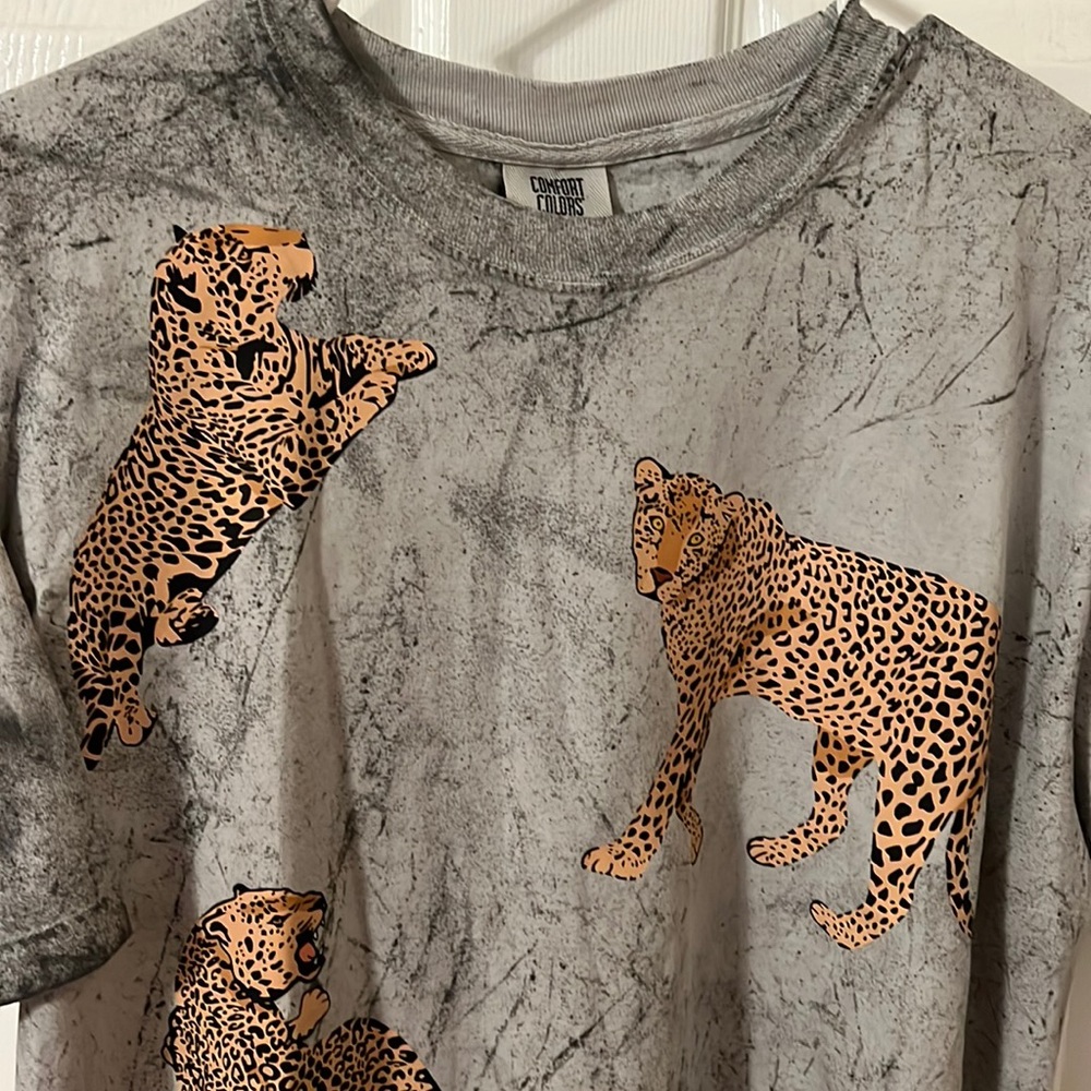 Cheetah graphic tee.  Comfort colors brand size XL